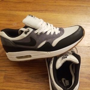 Airmax 1